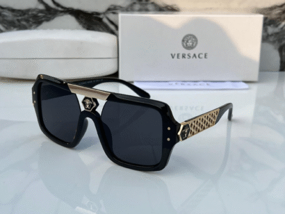VERSACE